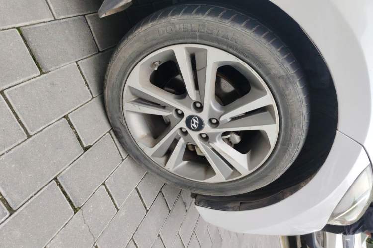 Used Hyundai Elantra (6th Generation / Lingdong) 2016 1.6L Automatic ZhiXuan – Elite Version Right Front Wheel Hub