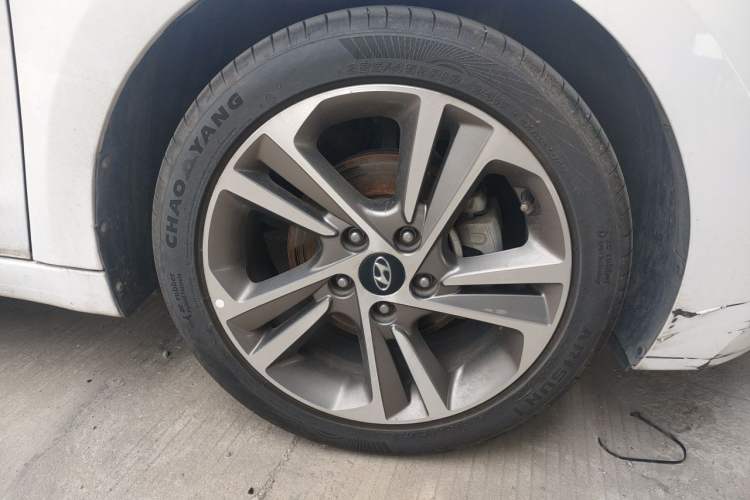 Used Hyundai Elantra (6th Generation / Lingdong) 2016 1.6L Automatic ZhiXuan – Elite Version Right Front Wheel Hub
