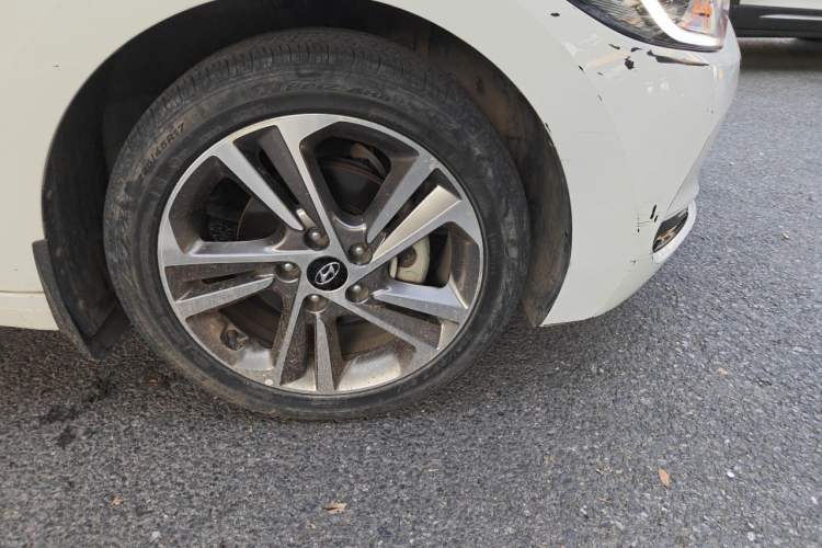 Used Hyundai Elantra (6th Generation / Lingdong) 2016 1.6L Automatic ZhiXuan – Elite Version Right Front Wheel Hub