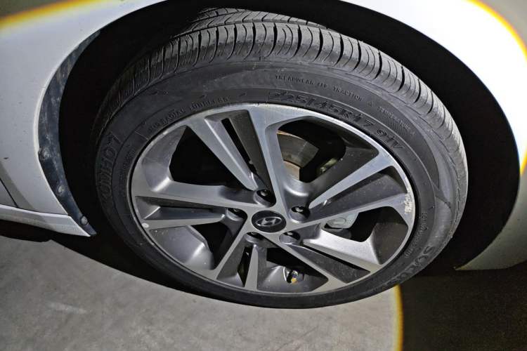 Used Hyundai Elantra (6th Generation / Lingdong) 2016 1.6L Automatic ZhiXuan – Elite Version Right Front Wheel Hub