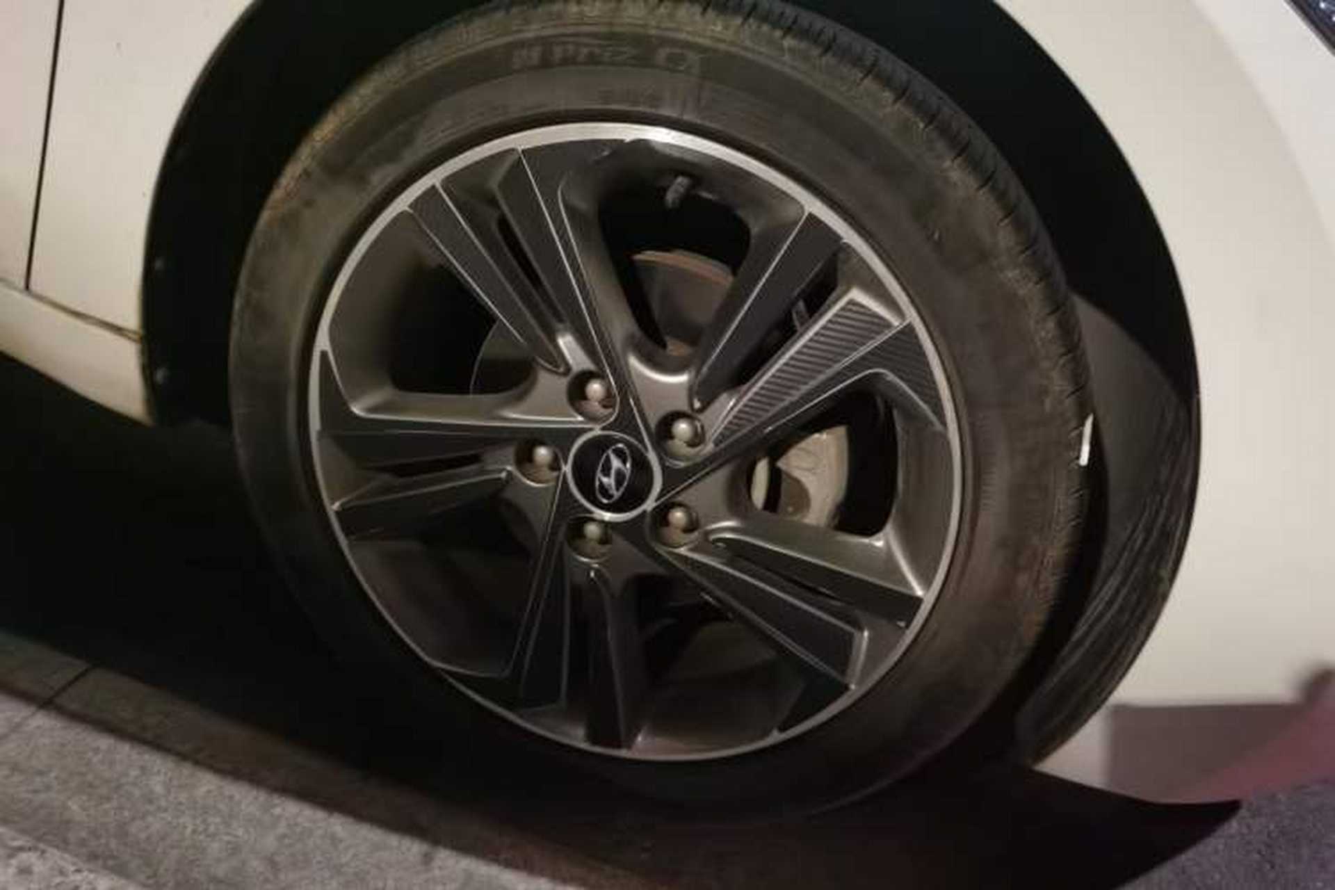 Used Hyundai Elantra (6th Generation / Lingdong) 2016 1.6L Automatic ZhiXuan – Elite Version Right Front Wheel Hub