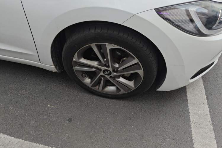 Used Hyundai Elantra (6th Generation / Lingdong) 2016 1.6L Automatic ZhiXuan – Elite Version Right Front Wheel Hub