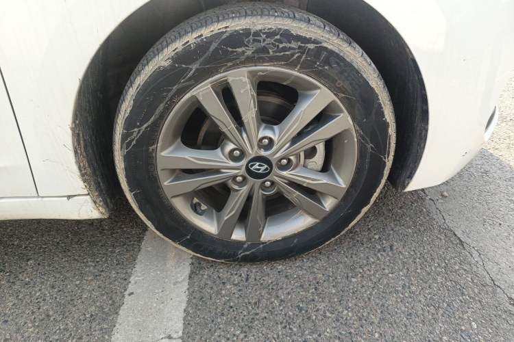 Used Hyundai Elantra (6th Generation / Lingdong) 2016 1.6L Manual ZhiXuan·Youth Edition Right Front Wheel Hub