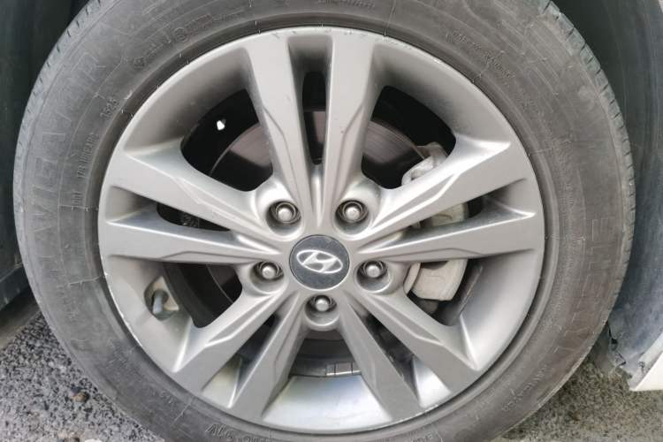 Used Hyundai Elantra (6th Generation / Lingdong) 2016 1.6L Manual ZhiXuan · Dynamic Model Right Front Wheel Hub