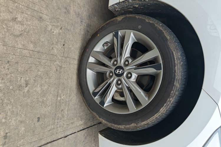Used Hyundai Elantra (6th Generation / Lingdong) 2016 1.4T Dual-Clutch Xuan Dong · Dynamic Version Right Front Wheel Hub