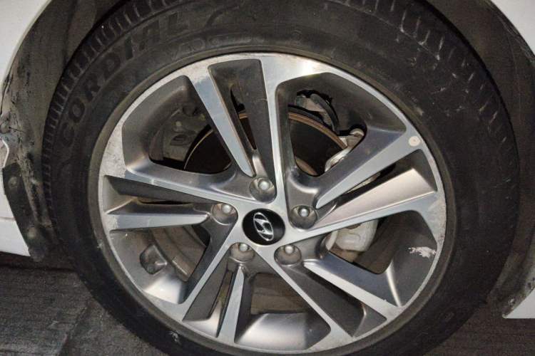 Used Hyundai Elantra (6th Generation / Lingdong) 2016 1.6L Automatic ZhiXuan – Elite Version Right Front Wheel Hub