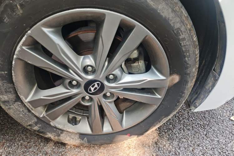 Used Hyundai Elantra (6th Generation / Lingdong) 2016 1.4T Dual-Clutch Xuan Dong · Dynamic Version Right Front Wheel Hub