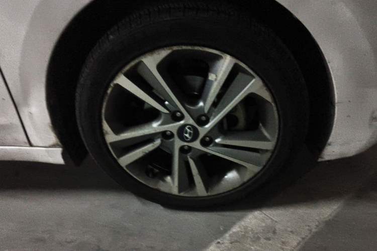 Used Hyundai Elantra (6th Generation / Lingdong) 2016 1.6L Automatic ZhiXuan – Elite Version Right Front Wheel Hub