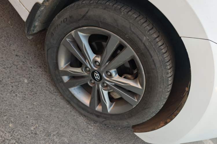 Used Hyundai Elantra (6th Generation / Lingdong) 2016 1.6L Manual ZhiXuan·Youth Edition Right Front Wheel Hub
