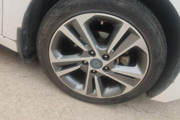 Used Hyundai Elantra (6th Generation / Lingdong) 2016 1.6L Automatic ZhiXuan · Luxury Version Right Front Wheel Hub