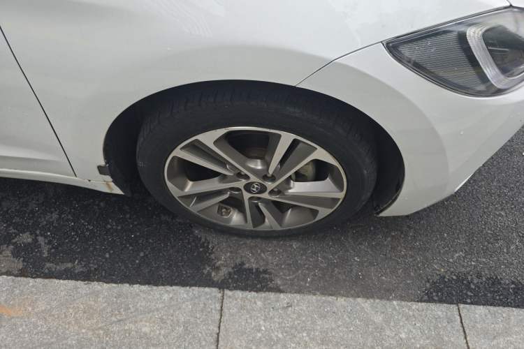 Used Hyundai Elantra (6th Generation / Lingdong) 2016 1.6L Automatic ZhiXuan – Elite Version Right Front Wheel Hub