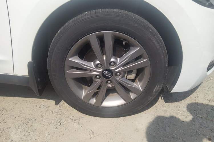Used Hyundai Elantra (6th Generation / Lingdong) 2016 1.6L Manual ZhiXuan·Youth Edition Right Front Wheel Hub