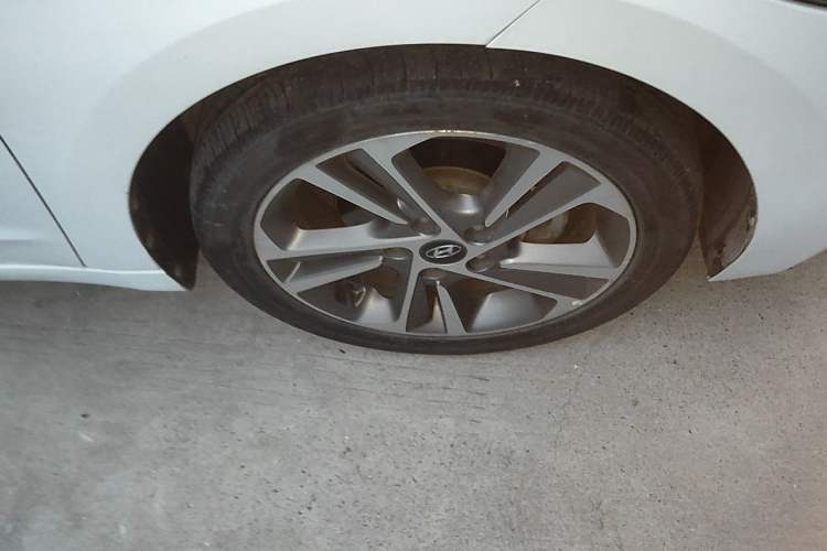 Used Hyundai Elantra (6th Generation / Lingdong) 2016 1.6L Automatic ZhiXuan – Elite Version Right Front Wheel Hub