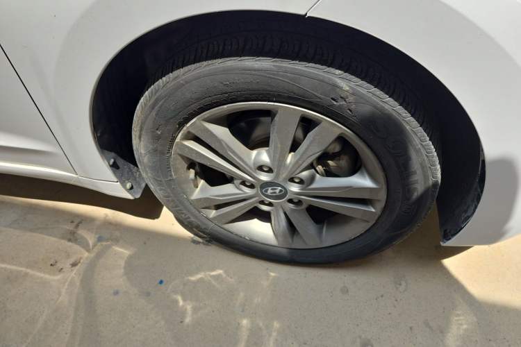 Used Hyundai Elantra (6th Generation / Lingdong) 2016 1.6L Manual ZhiXuan·Youth Edition Right Front Wheel Hub