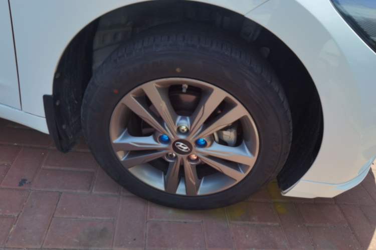 Used Hyundai Elantra (6th Generation / Lingdong) 2016 1.6L Manual ZhiXuan·Youth Edition Right Front Wheel Hub