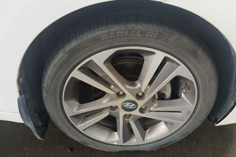 Used Hyundai Elantra (6th Generation / Lingdong) 2016 1.6L Automatic ZhiXuan – Elite Version Right Front Wheel Hub
