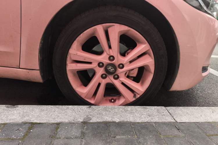 Used Hyundai Elantra (6th Generation / Lingdong) 2016 1.6L Automatic ZhiXuan – Elite Version Right Front Wheel Hub