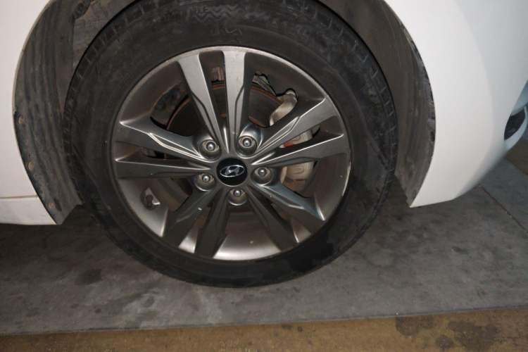 Used Hyundai Elantra (6th Generation / Lingdong) 2016 1.6L Manual ZhiXuan·Youth Edition Right Front Wheel Hub
