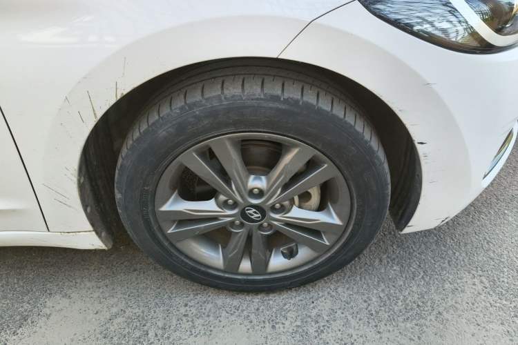 Used Hyundai Elantra (6th Generation / Lingdong) 2016 1.6L Manual ZhiXuan · Dynamic Model Right Front Wheel Hub