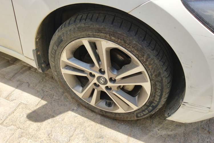 Used Hyundai Elantra (6th Generation / Lingdong) 2016 1.6L Automatic ZhiXuan – Elite Version Right Front Wheel Hub