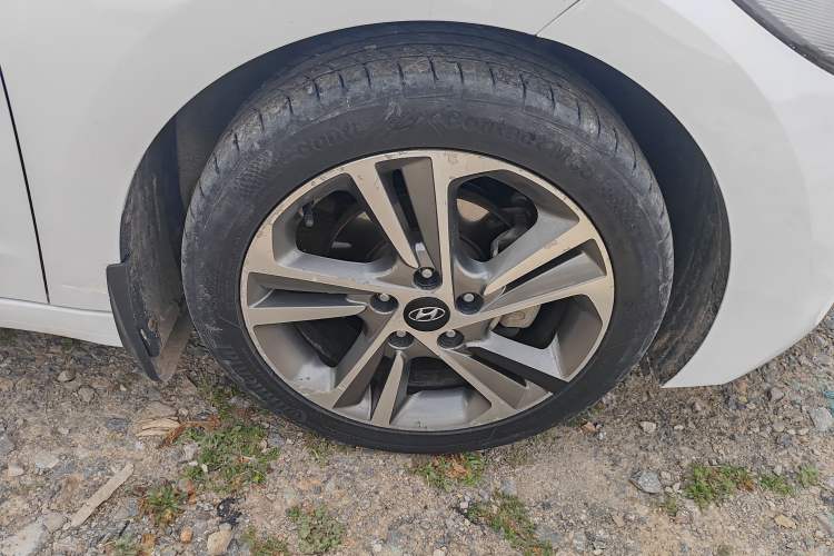 Used Hyundai Elantra (6th Generation / Lingdong) 2016 1.6L Automatic ZhiXuan – Elite Version Right Front Wheel Hub
