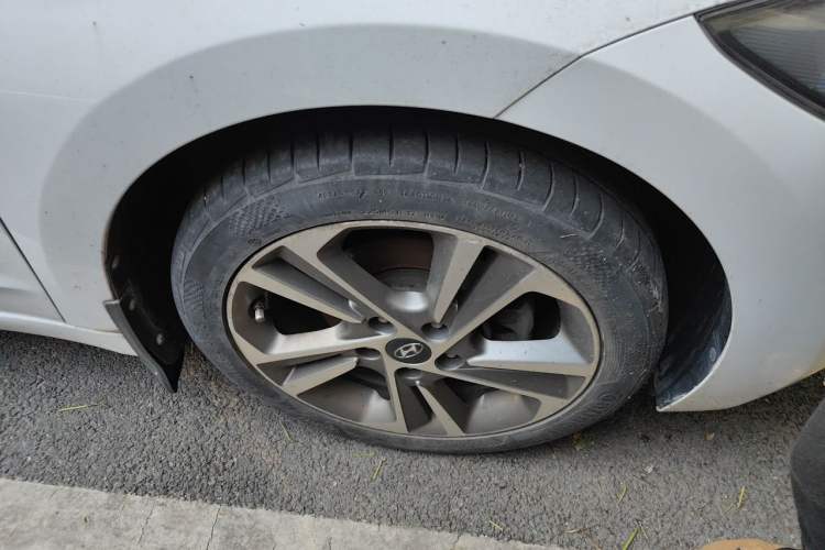 Used Hyundai Elantra (6th Generation / Lingdong) 2016 1.6L Automatic ZhiXuan – Elite Version Right Front Wheel Hub