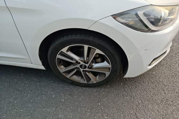 Used Hyundai Elantra (6th Generation / Lingdong) 2016 1.6L Automatic ZhiXuan – Elite Version Right Front Wheel Hub