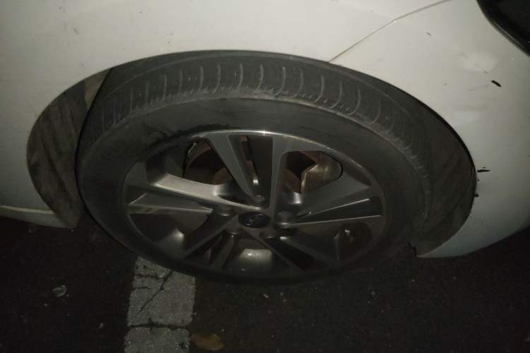 Used Hyundai Elantra (6th Generation / Lingdong) 2016 1.6L Automatic ZhiXuan – Elite Version Right Front Wheel Hub
