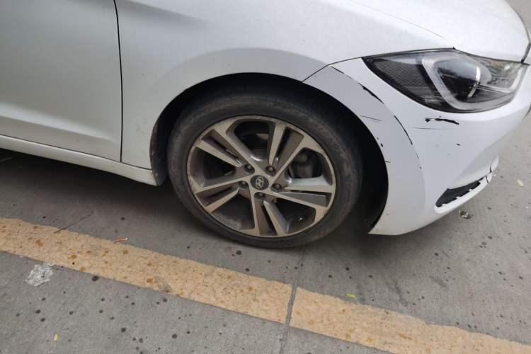 Used Hyundai Elantra (6th Generation / Lingdong) 2016 1.6L Automatic ZhiXuan – Elite Version Right Front Wheel Hub