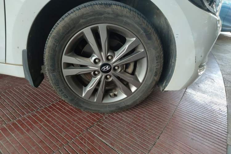 Used Hyundai Elantra (6th Generation / Lingdong) 2016 1.4T Dual-Clutch Xuan Dong · Dynamic Version Right Front Wheel Hub