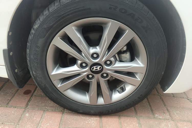 Used Hyundai Elantra (6th Generation / Lingdong) 2016 1.6L Manual ZhiXuan·Youth Edition Right Front Wheel Hub
