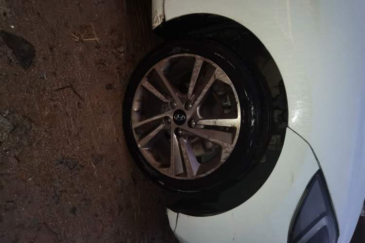 Used Hyundai Elantra (6th Generation / Lingdong) 2016 1.6L Automatic ZhiXuan – Elite Version Right Front Wheel Hub