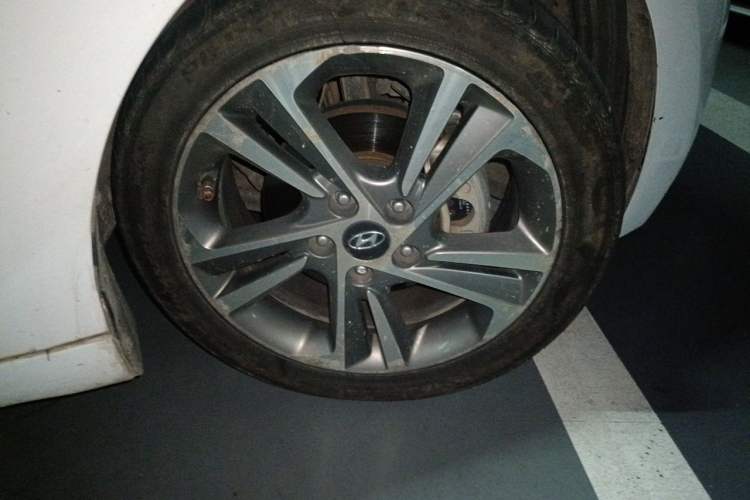 Used Hyundai Elantra (6th Generation / Lingdong) 2016 1.6L Automatic ZhiXuan – Elite Version Right Front Wheel Hub