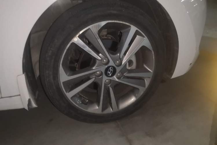 Used Hyundai Elantra (6th Generation / Lingdong) 2016 1.6L Automatic ZhiXuan – Elite Version Right Front Wheel Hub