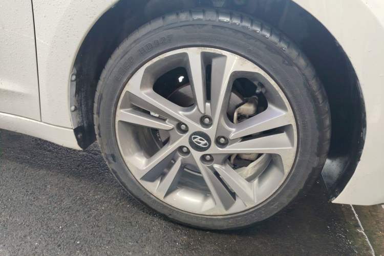 Used Hyundai Elantra (6th Generation / Lingdong) 2016 1.6L Automatic ZhiXuan – Elite Version Right Front Wheel Hub
