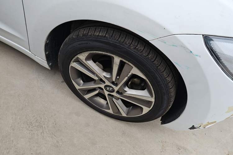 Used Hyundai Elantra (6th Generation / Lingdong) 2016 1.6L Automatic ZhiXuan – Elite Version Right Front Wheel Hub