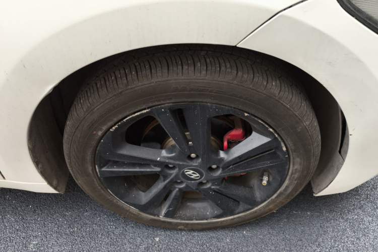 Used Hyundai Elantra (6th Generation / Lingdong) 2016 1.6L Automatic ZhiXuan – Elite Version Right Front Wheel Hub