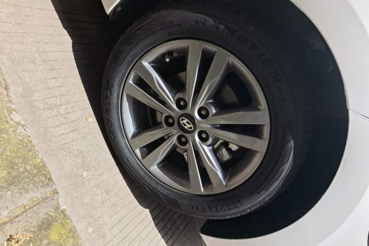 Used Hyundai Elantra (6th Generation / Lingdong) 2016 1.4T Dual-Clutch Xuan Dong · Dynamic Version Right Front Wheel Hub