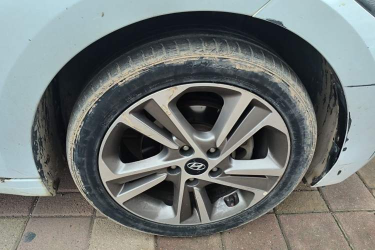 Used Hyundai Elantra (6th Generation / Lingdong) 2016 1.6L Automatic ZhiXuan – Elite Version Right Front Wheel Hub