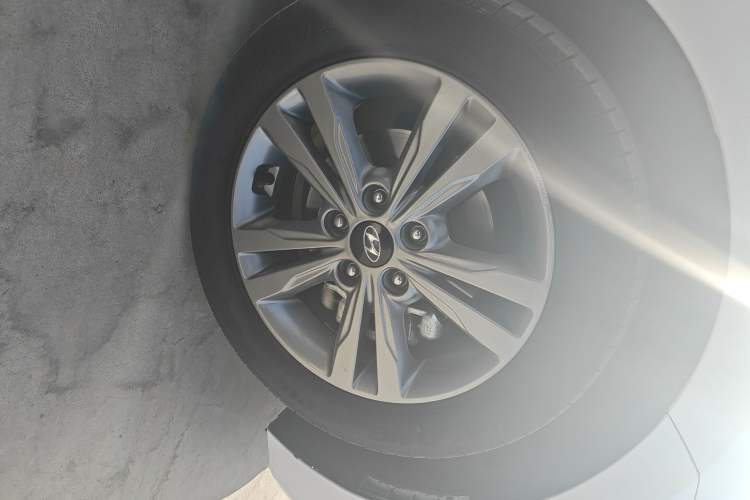 Used Hyundai Elantra (6th Generation / Lingdong) 2016 1.6L Manual ZhiXuan·Youth Edition Right Front Wheel Hub