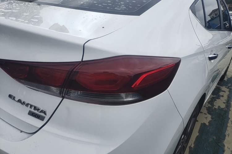 Used Hyundai Elantra (6th Generation / Lingdong) 2016 1.6L Automatic ZhiXuan – Elite Version Right Rear Taillight