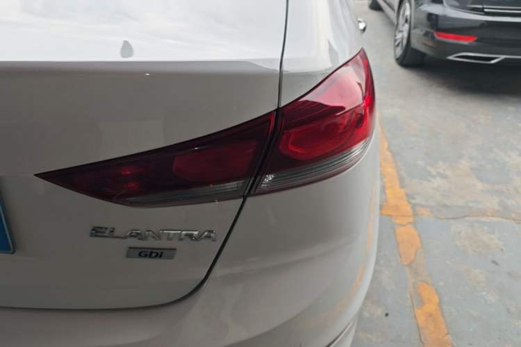 Used Hyundai Elantra (6th Generation / Lingdong) 2016 1.6L Automatic ZhiXuan – Elite Version Right Rear Taillight