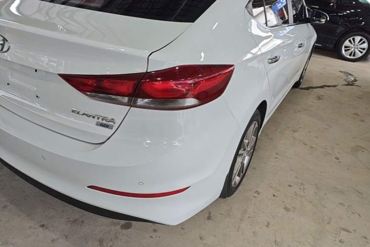 Used Hyundai Elantra (6th Generation / Lingdong) 2016 1.6L Automatic ZhiXuan – Elite Version Right Rear Taillight