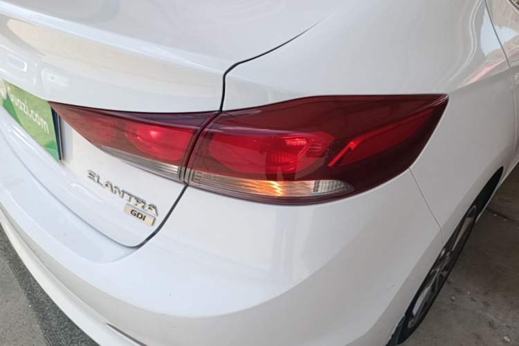 Used Hyundai Elantra (6th Generation / Lingdong) 2016 1.6L Automatic ZhiXuan – Elite Version Right Rear Taillight