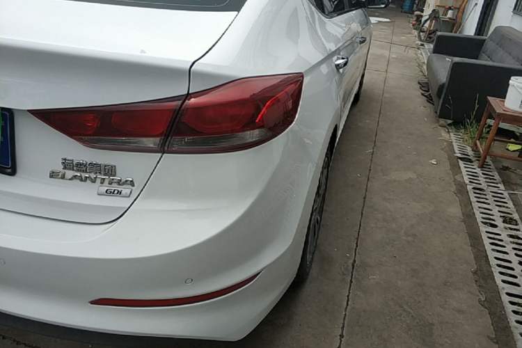 Used Hyundai Elantra (6th Generation / Lingdong) 2016 1.6L Automatic ZhiXuan – Elite Version Right Rear Taillight