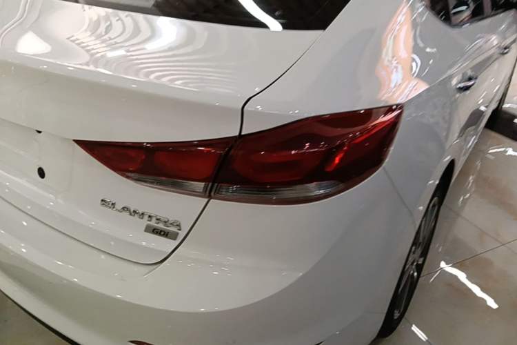 Used Hyundai Elantra (6th Generation / Lingdong) 2016 1.6L Automatic ZhiXuan – Elite Version Right Rear Taillight