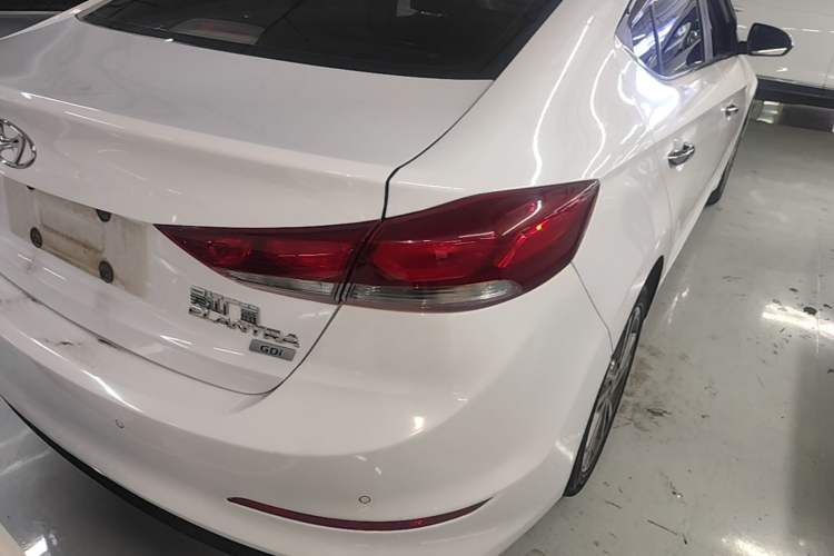 Used Hyundai Elantra (6th Generation / Lingdong) 2016 1.6L Automatic ZhiXuan – Elite Version Right Rear Taillight