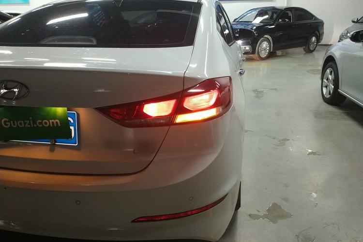 Used Hyundai Elantra (6th Generation / Lingdong) 2016 1.6L Automatic ZhiXuan – Elite Version Right Rear Taillight