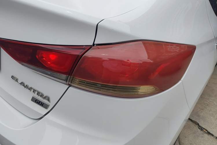 Used Hyundai Elantra (6th Generation / Lingdong) 2016 1.6L Automatic ZhiXuan – Elite Version Right Rear Taillight