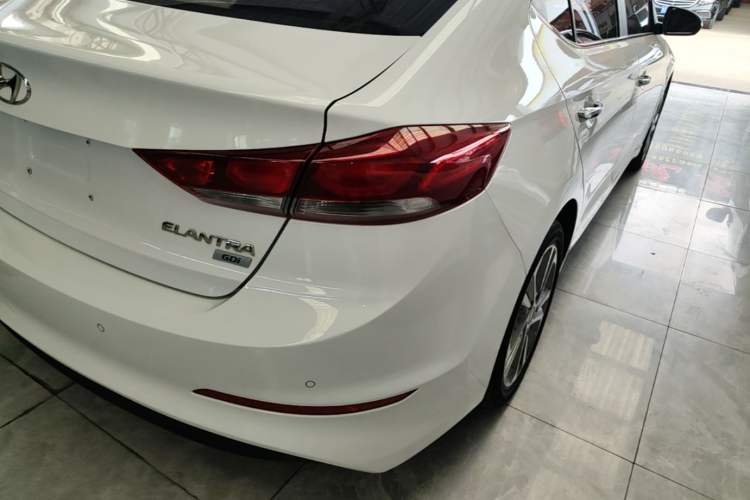 Used Hyundai Elantra (6th Generation / Lingdong) 2016 1.6L Automatic ZhiXuan – Elite Version Right Rear Taillight